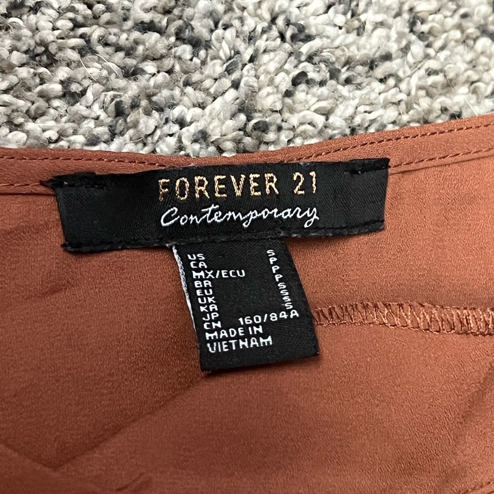 Forever 21 Rust Ruched Blouse - Picture 4 of 4